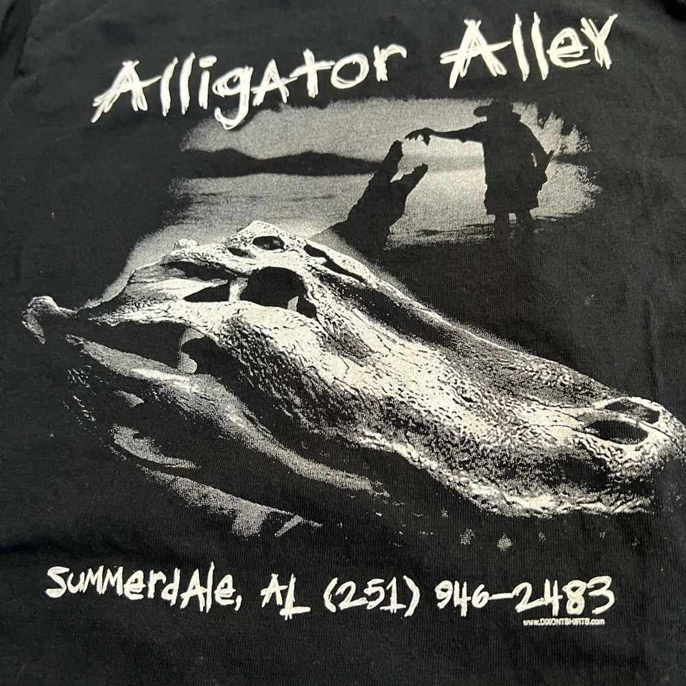 NWT Alligator Alley T-Shirt